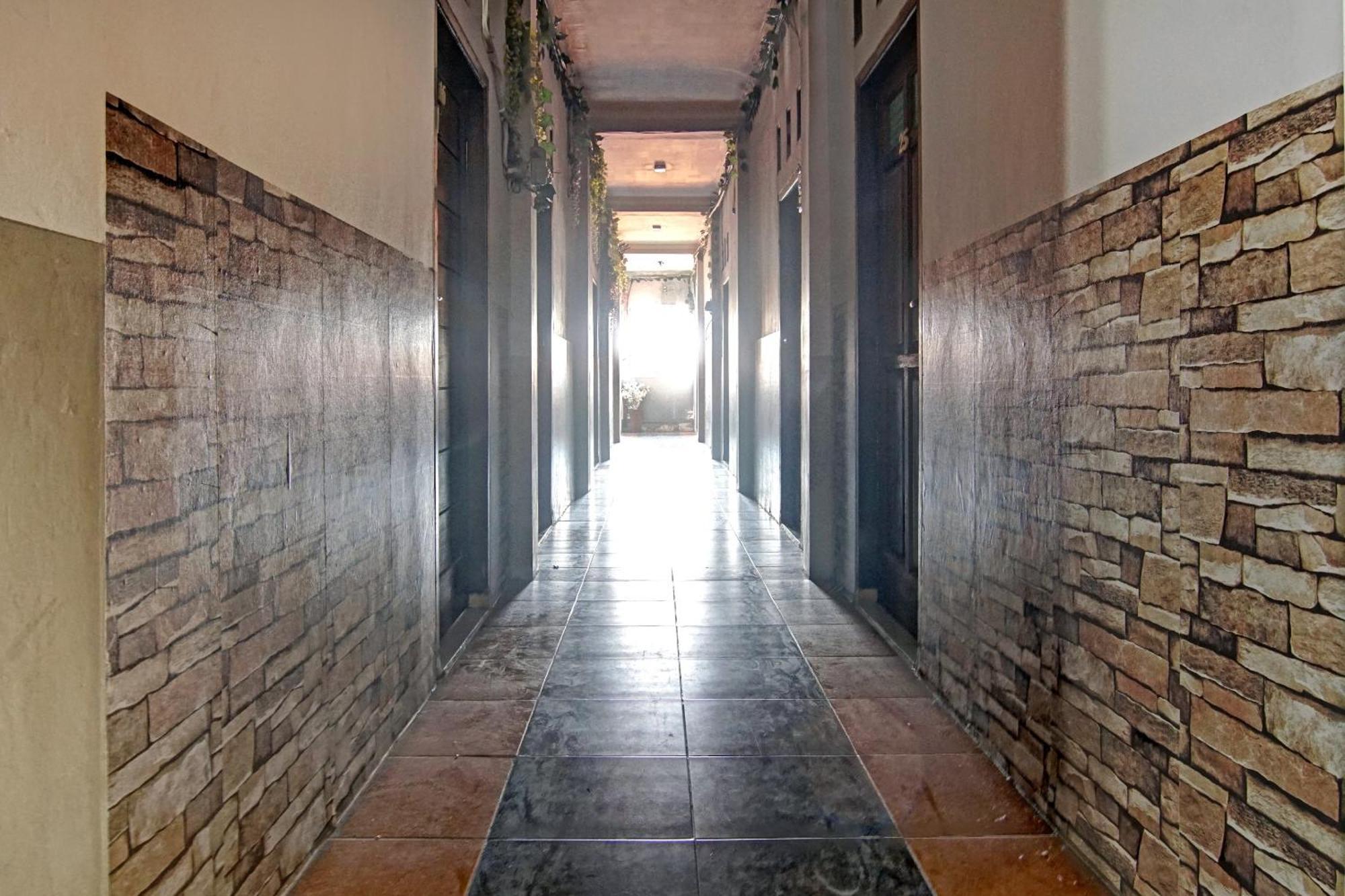 Super Oyo 90358 Poris Residence Syariah Tangerang Exterior foto